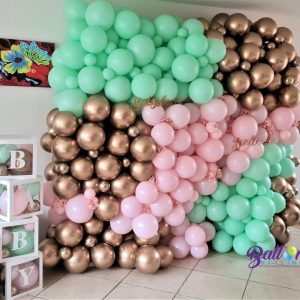 Balloon Styling Tilburg babyshower ballonnenmuur organic wall organic muur babydozen babyboxes zijden rozen bloemen ballonnen Tilburg (1)
