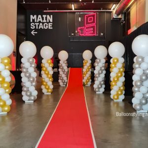 Balloon Styling Tilburg ballonnenpilaren met witte topballonnen ballonnen Tilburg (1)
