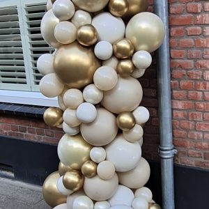 Balloon Styling Tilburg organic ballonnenpilaar chroom goud ballonnen Tilburg