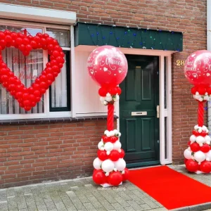 Balloon Styling Tilburg ballonnenpilaar huwelijk Just Married ballonnenhart rode loper zijden bloemen ballonnen Tilburg