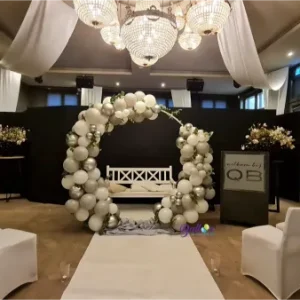 Balloon-Styling-Tilburg-ballonnenring-backdrop-met-eucalyptus-bladeren-bruiloft-ballonnen-Tilburg huwelijk feestartikelen Tilburg