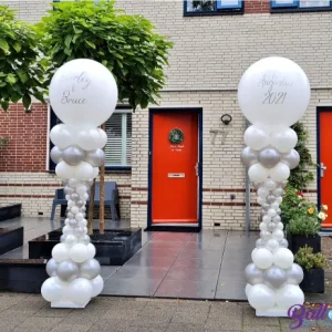 Balloon Styling Tilburg huwelijk bruiloft pilaren met bedrukte topballonnen ballonnen Tilburg feestartikelen Tilburg