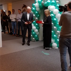 Balloon Styling opening grote rode schaar ballonnen Tilburg (1)